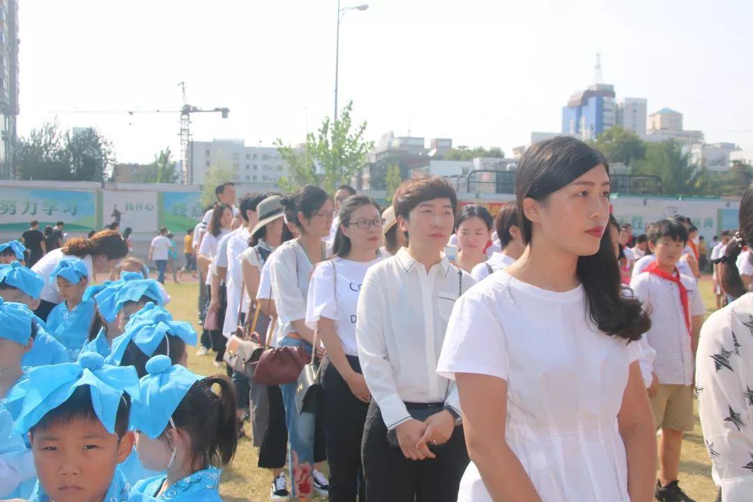 “迎民族盛会 向祖国致敬”——太阳集团81068网址都会森林学校小学部2019-2020学年第一学期开学仪式盛大举行